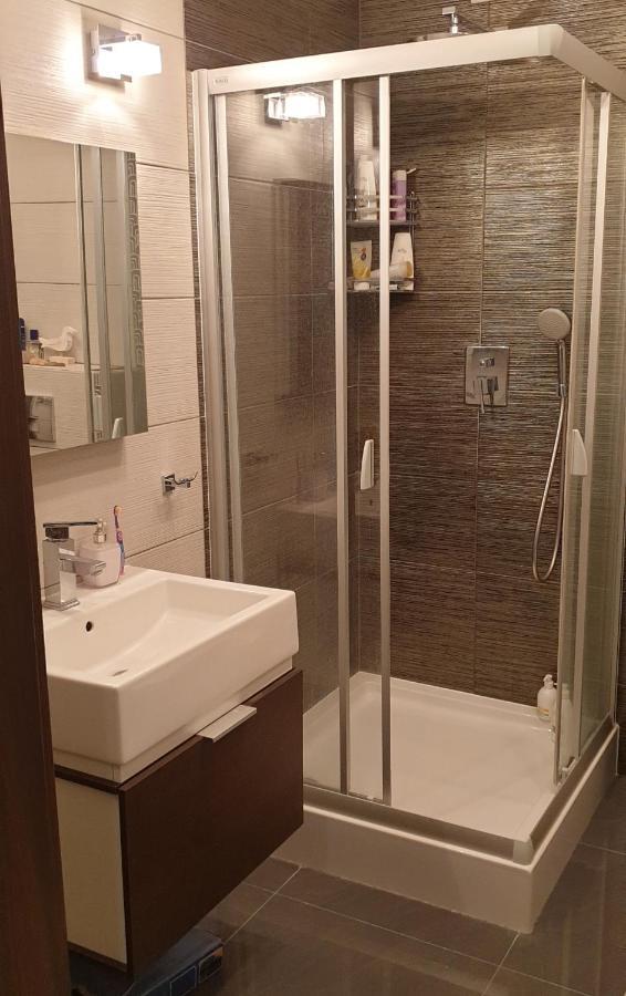 Appartement Apartament Amber Z Duzym Tarasem à Kołobrzeg Extérieur photo