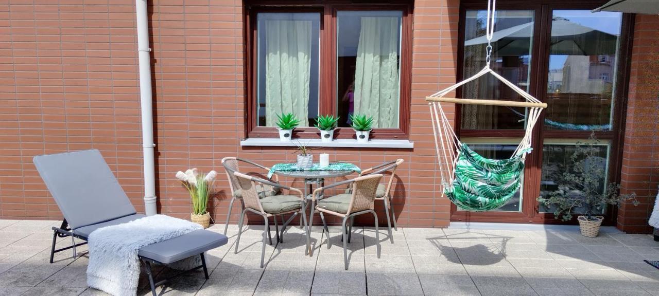 Appartement Apartament Amber Z Duzym Tarasem à Kołobrzeg Extérieur photo